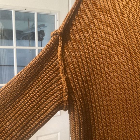 Joelle + CO large sweater - Picture 4 of 5